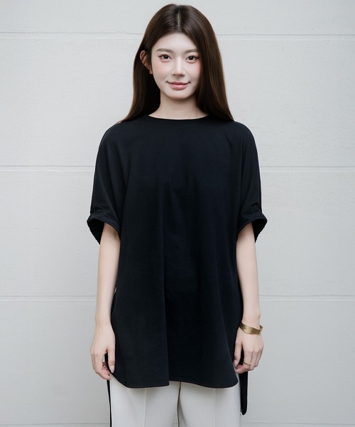 by LEGNA(バイレグナ)の「ゆったりラウンドテールプルオーバー(Tシャツ/カットソー・レディース・ブラック/ホワイト・FREE)」の11枚目の写真