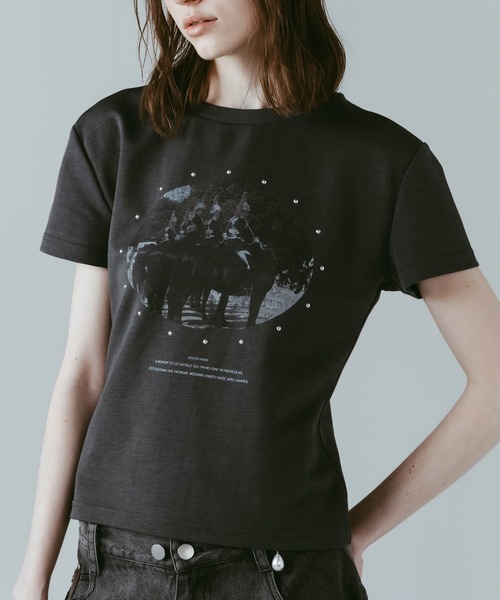 Knuth Marf(クヌースマーフ)の「【Knuth Marf】クヌースマーフ studded compact tee(Tシャツ/カットソー・レディース・ブルー/アイボリー/チャコールグレー・FREE)」の1枚目の写真
