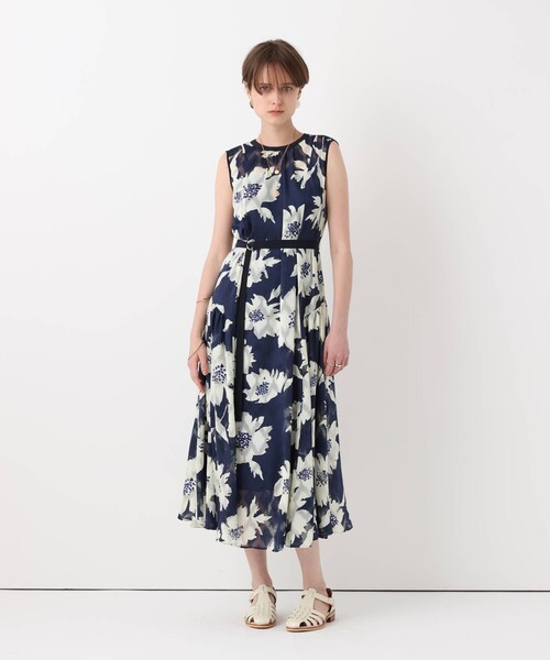 allureville(アルアバイル)の「BIG FLOWER シアードレス(ワンピース・レディース・ネイビー/ベージュ・2/1)」の15枚目の写真
