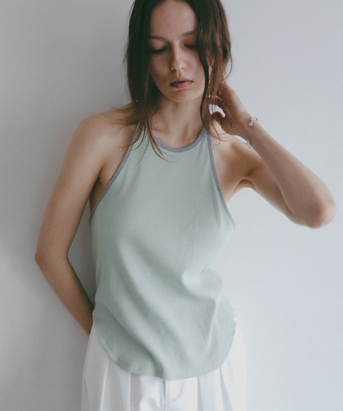 MANOF(マノフ)の「BICOLLAR LAYERED TOPS(Tシャツ/カットソー・レディース・グレー/グリーン/ブラウン・F)」の11枚目の写真
