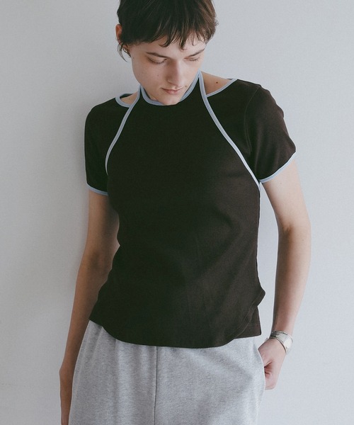MANOF(マノフ)の「BICOLLAR LAYERED TOPS(Tシャツ/カットソー・レディース・グレー/グリーン/ブラウン・F)」の15枚目の写真