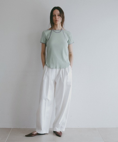 MANOF(マノフ)の「BICOLLAR LAYERED TOPS(Tシャツ/カットソー・レディース・グレー/グリーン/ブラウン・F)」の8枚目の写真