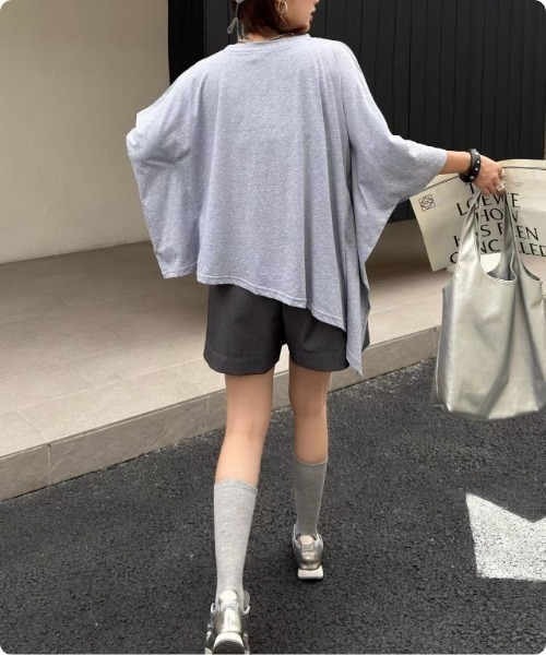 I.O.E（アイオイ）の「[韓国ファッション] チュールレイヤード アシンメトリーTシャツ（Tシャツ/カットソー・レディース・ホワイト/グレー/ブラック・FREE）」の5枚目の写真