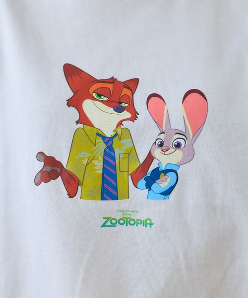 Disney(ディズニー)の「【Zootopia/ズートピア】キャラクタープリント半袖クルーネックTシャツ / Over Harf Sleeve T-shirt《UNISEX》(Tシャツ/カットソー・レディース・ホワイト/ブラック・M/L)」の13枚目の写真