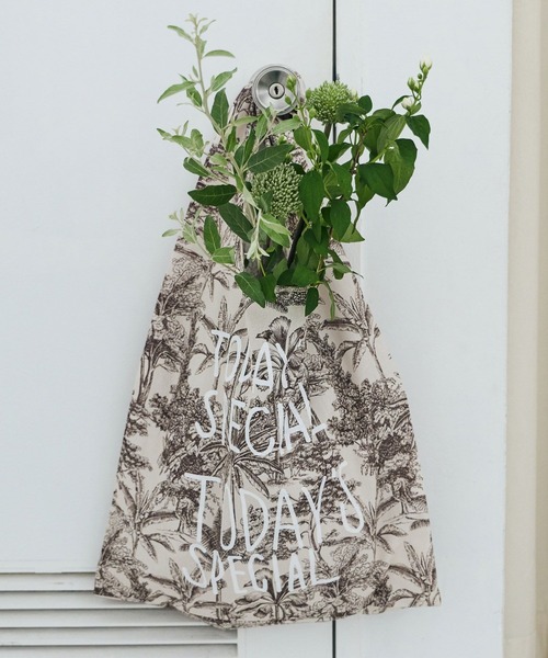 TODAY'S SPECIAL(トゥデイズスペシャル)の「【先行予約】BOTANICAL MARCHE BAG M / 618994(エコバッグ/サブバッグ・レディース・レッド/ブラウン・FREE)」の5枚目の写真