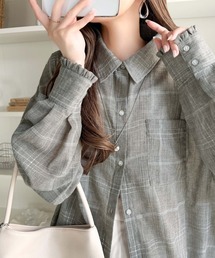 classicalelf（クラシカルエルフ）の「ほんのり透けるチェック柄で、涼しげにこなれる。胸ポケット付きオーバーサイズシアーチェックシャツ(長袖)（シャツ/ブラウス）」