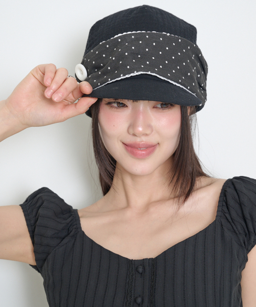 ILLIGO(イリゴ)の「ドットボタンニュースボーイキャップブラック(ハンチング/ベレー帽・レディース・その他・OS)」の2枚目の写真