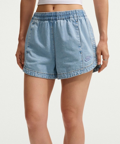 NIKE（ナイキ）の「NIKE AS W NK WR DENIM SHORT / ナイキ ウィメンズ WR デニム ショート 【SP】（デニムパンツ・レディース・ライトインディゴブルー・S/M/L）」の2枚目の写真