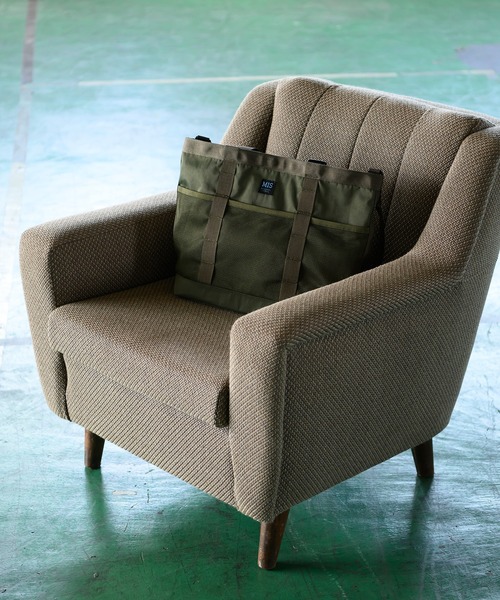 MIS(エムアイエス)の「MESH POCKET TOTE BAG(トートバッグ・メンズ・ブラック/オリーブ・ONESIZE)」の12枚目の写真