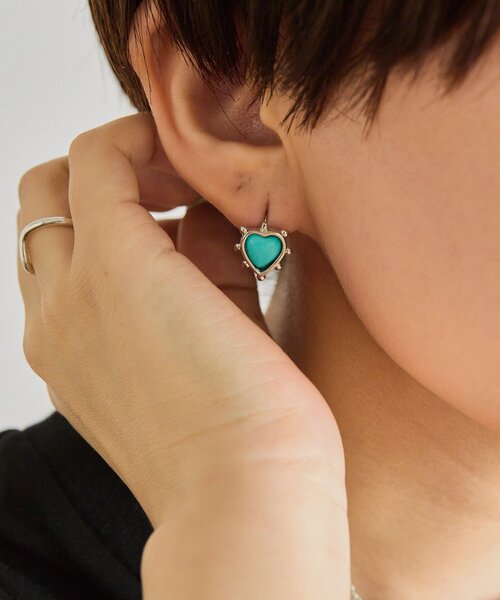 ear PAPILLONNER(イアパピヨネ)の「ターコイズハートストーンピアス(ピアス(両耳用)・レディース・ブルー系その他・FREE)」の6枚目の写真