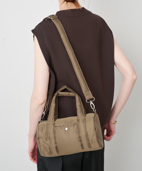 OUTDOOR PRODUCTS(アウトドアプロダクツ)の「OUTDOOR/アウトドア SLOBE別注 ナイロンダッフルバッグ(ショルダーバッグ・レディース・ボルドー/カーキ・FREE)」の6枚目の写真
