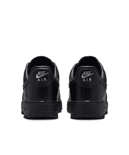 NIKE(ナイキ)の「ナイキ エア フォース 1 '07 ウィメンズシューズ / Nike Air Force 1 '07 Women's Shoes IO3124-001 Black(スニーカー・レディース・ブラック・23.5/23/24.5/24/26/25.5/25/22.5/22)」の8枚目の写真