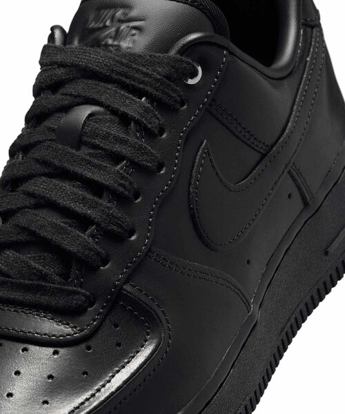 NIKE(ナイキ)の「ナイキ エア フォース 1 '07 ウィメンズシューズ / Nike Air Force 1 '07 Women's Shoes IO3124-001 Black(スニーカー・レディース・ブラック・23.5/23/24.5/24/26/25.5/25/22.5/22)」の9枚目の写真