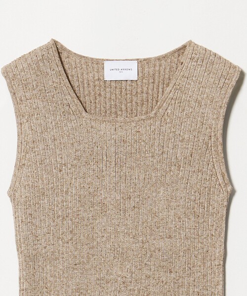 UNITED ARROWS(ユナイテッドアローズ)の「ノースリーブ カラー ニット ‐ウォッシャブル‐(タンクトップ・レディース・ケリーグリーン/ブラウン系・FREE)」の19枚目の写真