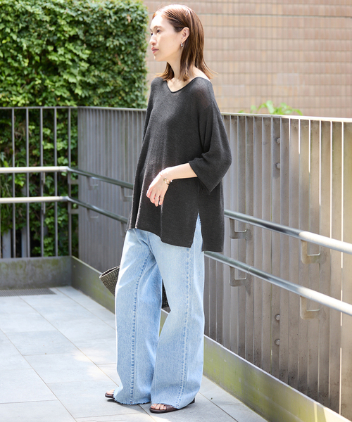 SLOBE IENA(スローブイエナ)の「《追加》畔オーバープルオーバー(ニット/セーター・レディース・ベージュ/チャコールグレー・FREE)」の4枚目の写真