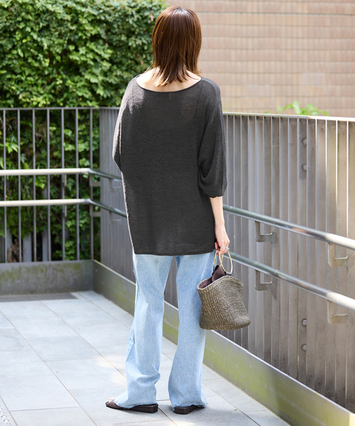 SLOBE IENA(スローブイエナ)の「《追加》畔オーバープルオーバー(ニット/セーター・レディース・ベージュ/チャコールグレー・FREE)」の6枚目の写真