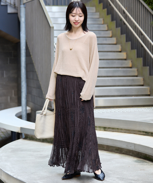 SLOBE IENA(スローブイエナ)の「《追加》畔オーバープルオーバー(ニット/セーター・レディース・ベージュ/チャコールグレー・FREE)」の19枚目の写真