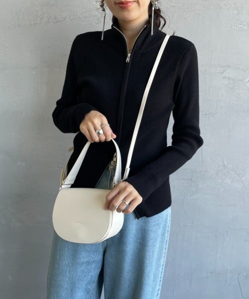 YAHKI（ヤーキ）の「【WEB先行予約】[YAHKI/ヤーキ] フェイクレザー 2WAY ハーフムーンバッグ(WEB限定)（ショルダーバッグ・レディース・ブラック/アイボリー・ONE SIZE）」の15枚目の写真