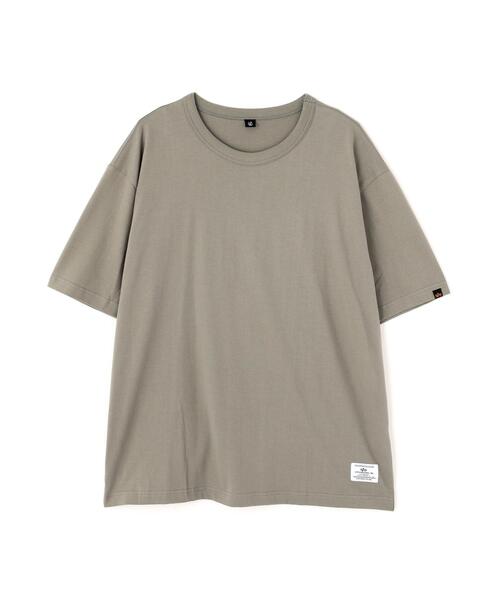 Alpha Industries(アルファインダストリーズ)の「Alpha Industries/アルファ インダストリーズ/ESSENTIAL RELAXED FIT TEE (DESTINATION)/エッセンシャル リラックスフィットTシャツ デスティネーション(Tシャツ/カットソー・メンズ・ホワイト/グレー・S/M/L/XL)」の3枚目の写真