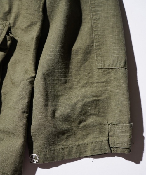 THRIFTY LOOK(スリフティールック)の「THRIFTY LOOK / スリフティールック DOODLE US MADE BDU JACKET COTTON RIPSTOP LONG BDUジャケット リメイク(ミリタリージャケット・メンズ・オリーブ・LARGE/X-LARGE)」の11枚目の写真