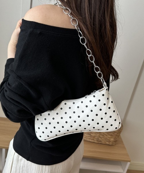 mebole(メボレ)の「dot chain shoulder bag(ショルダーバッグ・レディース・ホワイト/ブラック/レッド・FREE)」の9枚目の写真