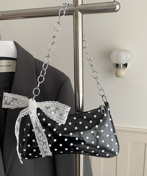 mebole(メボレ)の「dot chain shoulder bag(ショルダーバッグ・レディース・ホワイト/ブラック/レッド・FREE)」の12枚目の写真
