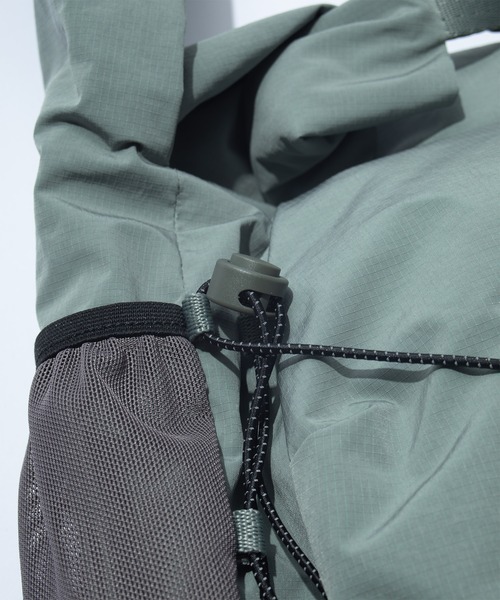 F/CE. （エフシーイー）の「F/CE. TEXNIC ROLL TOP SHOULDER / エフシーイー テックスニック ロールトップ ショルダー（ショルダーバッグ・メンズ・ブラック・FREE）」の4枚目の写真