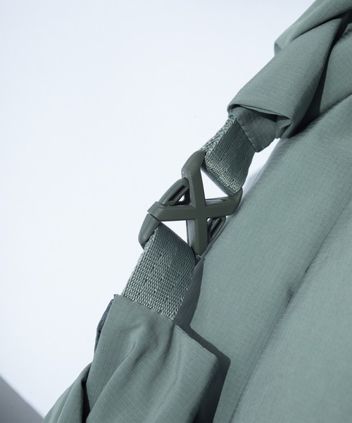 F/CE. （エフシーイー）の「F/CE. TEXNIC ROLL TOP SHOULDER / エフシーイー テックスニック ロールトップ ショルダー（ショルダーバッグ・メンズ・ブラック・FREE）」の5枚目の写真