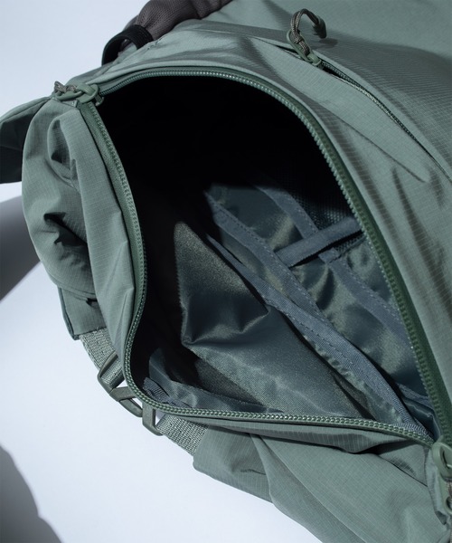 F/CE. （エフシーイー）の「F/CE. TEXNIC ROLL TOP SHOULDER / エフシーイー テックスニック ロールトップ ショルダー（ショルダーバッグ・メンズ・ブラック・FREE）」の11枚目の写真