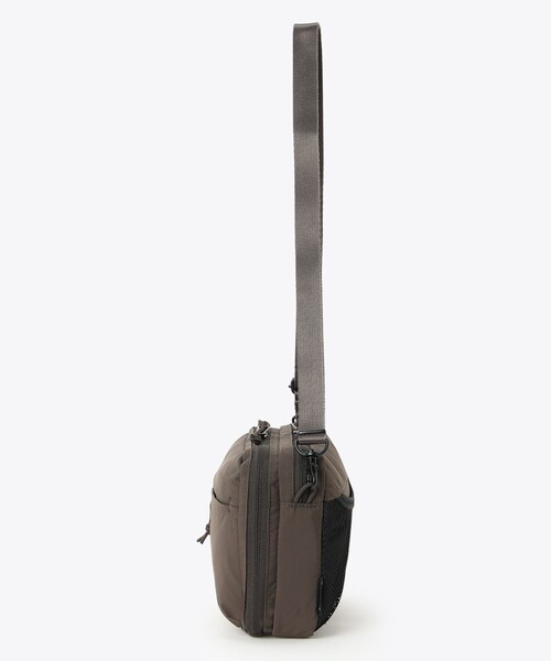 Columbia(コロンビア)の「Columbia/ バイサイドショルダーウォレット /コロンビア(ショルダーバッグ・レディース・ブラック/ブラウン/グリーン・ONE SIZE)」の11枚目の写真