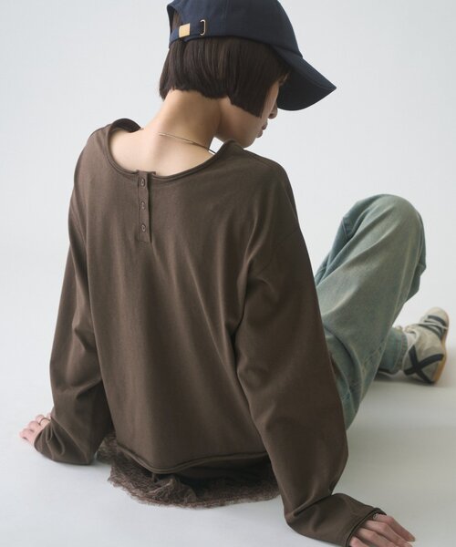 CIAOPANIC TYPY(チャオパニックティピー)の「∴【前後2WAY】ヘンリーネックサテンレースドッキングシアースラブTee(Tシャツ/カットソー・レディース・オフホワイト/ブラウン/ブラック・ONE SIZE)」の18枚目の写真