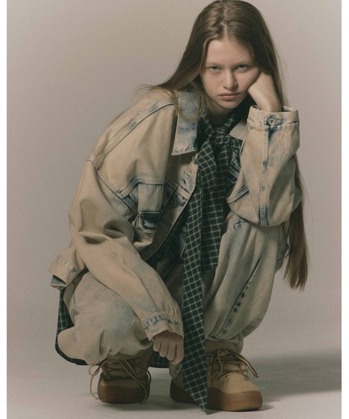 DISCOVERED(ディスカバード)の「DISCOVERED DRESS DENIM PANTS (DC-SS27-PT-01)(デニムパンツ・メンズ・インディゴブルー・3/1)」の2枚目の写真