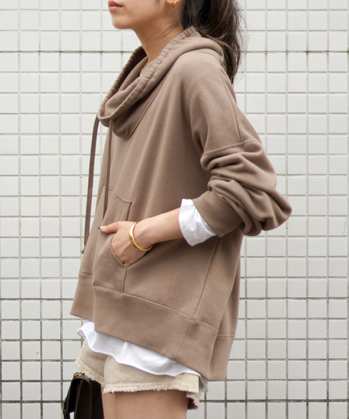 AP STUDIO(エーピーストゥディオ)の「Wool mix loose-neck sweat(Tシャツ/カットソー・レディース・ベージュ/スミクロ・FREE)」の22枚目の写真