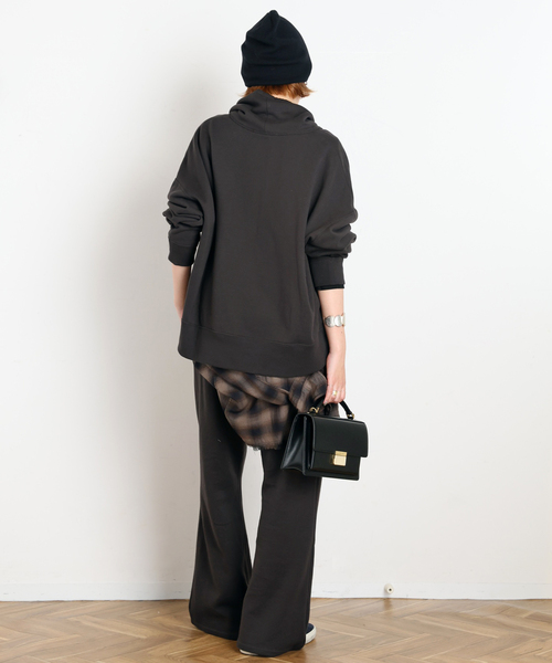 AP STUDIO(エーピーストゥディオ)の「Wool mix loose-neck sweat(Tシャツ/カットソー・レディース・ベージュ/スミクロ・FREE)」の7枚目の写真