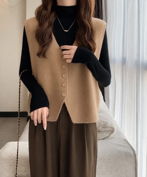 Beststore(ベストストア)の「ニットベスト レディース Vネック 前開き レトロ 韓国 秋冬 トップス(ベスト・レディース・オレンジ/カーキ/ダークブラウン/キャメル/アイボリー・FREE)」の19枚目の写真