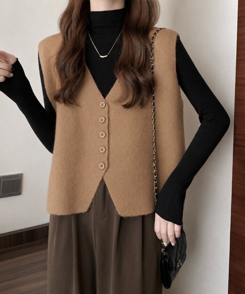 Beststore(ベストストア)の「ニットベスト レディース Vネック 前開き レトロ 韓国 秋冬 トップス(ベスト・レディース・オレンジ/カーキ/ダークブラウン/キャメル/アイボリー・FREE)」の21枚目の写真