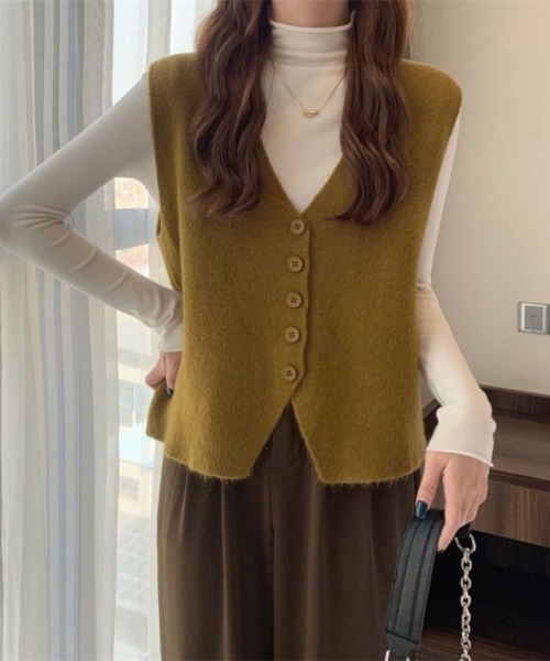 Beststore(ベストストア)の「ニットベスト レディース Vネック 前開き レトロ 韓国 秋冬 トップス(ベスト・レディース・オレンジ/カーキ/ダークブラウン/キャメル/アイボリー・FREE)」の10枚目の写真