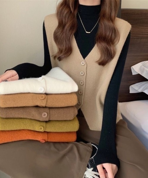 Beststore(ベストストア)の「ニットベスト レディース Vネック 前開き レトロ 韓国 秋冬 トップス(ベスト・レディース・オレンジ/カーキ/ダークブラウン/キャメル/アイボリー・FREE)」の16枚目の写真
