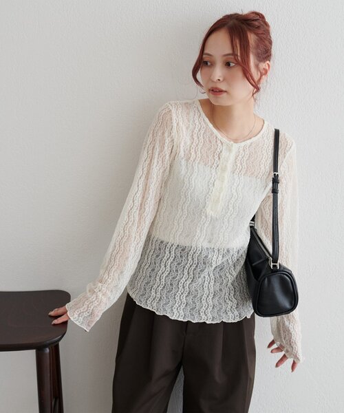DISCOAT(ディスコート)の「【WEB限定】レースラメシアーヘンリーネックトップス(Tシャツ/カットソー・レディース・ホワイト/ブラック/ブラウン・FREE)」の9枚目の写真