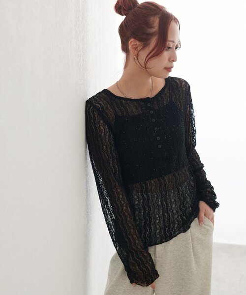 DISCOAT(ディスコート)の「【WEB限定】レースラメシアーヘンリーネックトップス(Tシャツ/カットソー・レディース・ホワイト/ブラック/ブラウン・FREE)」の16枚目の写真