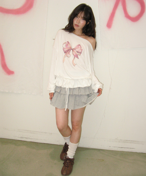 RONRON(ロンロン)の「DOUBLE RIBBON OFF SHOULDER LONG SLEEVE WHITE(Tシャツ/カットソー・レディース・その他・FREE)」の2枚目の写真