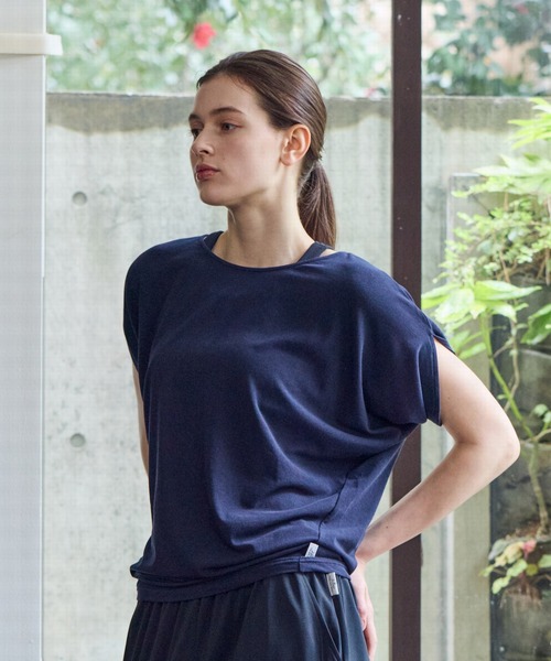 Julier Yoga and Relax(ジュリエヨガアンドリラックス)の「Julier ストレッチベア天竺プルオーバー(Tシャツ/カットソー・レディース・ピンク系その他/ホワイト/ブラック・FREE)」の5枚目の写真