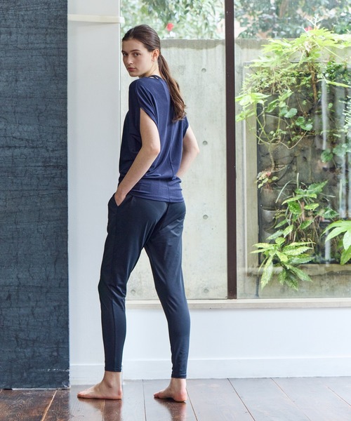 Julier Yoga and Relax(ジュリエヨガアンドリラックス)の「Julier ストレッチベア天竺プルオーバー(Tシャツ/カットソー・レディース・ピンク系その他/ホワイト/ブラック・FREE)」の9枚目の写真