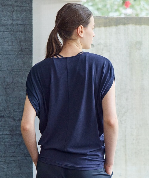 Julier Yoga and Relax(ジュリエヨガアンドリラックス)の「Julier ストレッチベア天竺プルオーバー(Tシャツ/カットソー・レディース・ピンク系その他/ホワイト/ブラック・FREE)」の7枚目の写真