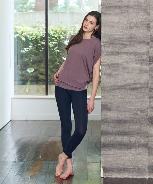 Julier Yoga and Relax(ジュリエヨガアンドリラックス)の「Julier ストレッチベア天竺プルオーバー(Tシャツ/カットソー・レディース・ピンク系その他/ホワイト/ブラック・FREE)」の11枚目の写真