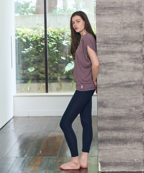 Julier Yoga and Relax(ジュリエヨガアンドリラックス)の「Julier ストレッチベア天竺プルオーバー(Tシャツ/カットソー・レディース・ピンク系その他/ホワイト/ブラック・FREE)」の12枚目の写真