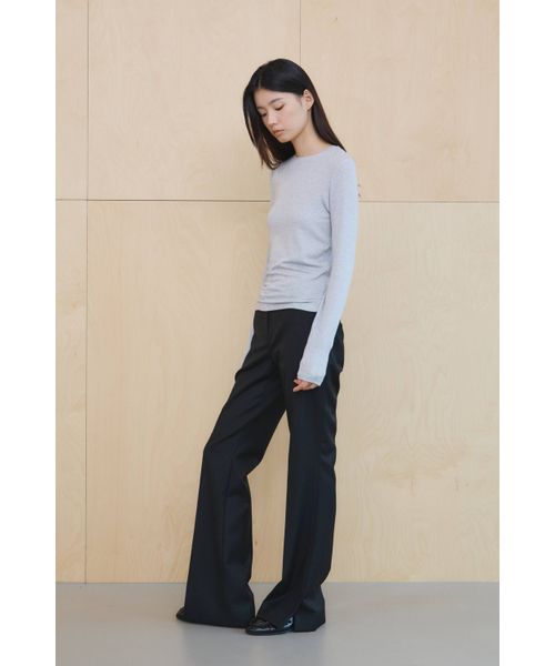 KUME(クメ)の「ベーシック ウールブレンド レイヤリングトップ グレー(Tシャツ/カットソー・レディース・その他・MEDIUM/SMALL)」の2枚目の写真