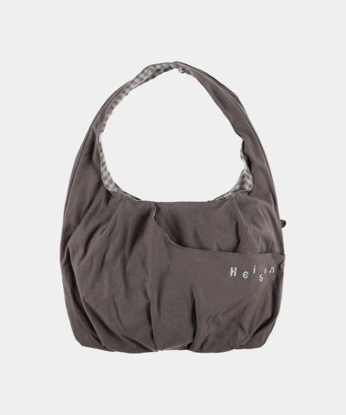 HEISAN(ハイサン)の「チェックパッカブルパンプキンバッグ チャコール(メッセンジャーバッグ・レディース・その他・FREE)」の1枚目の写真