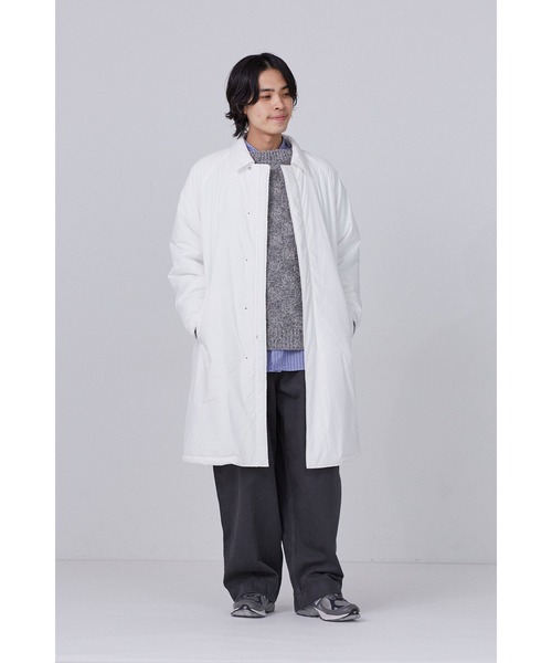 Y(ワイ)の「Y / ORGANIC COTTON / POLYESTER PADDING CO(ダウンジャケット/コート・メンズ・ホワイト/ネイビー・MEDIUM/SMALL/LARGE)」の10枚目の写真