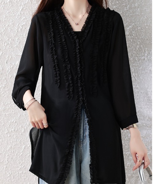 witch(ウイッチ)の「フリルシフォンブラウス(カーディガン/ボレロ・レディース・ブラック・L/XL/XXL)」の2枚目の写真
